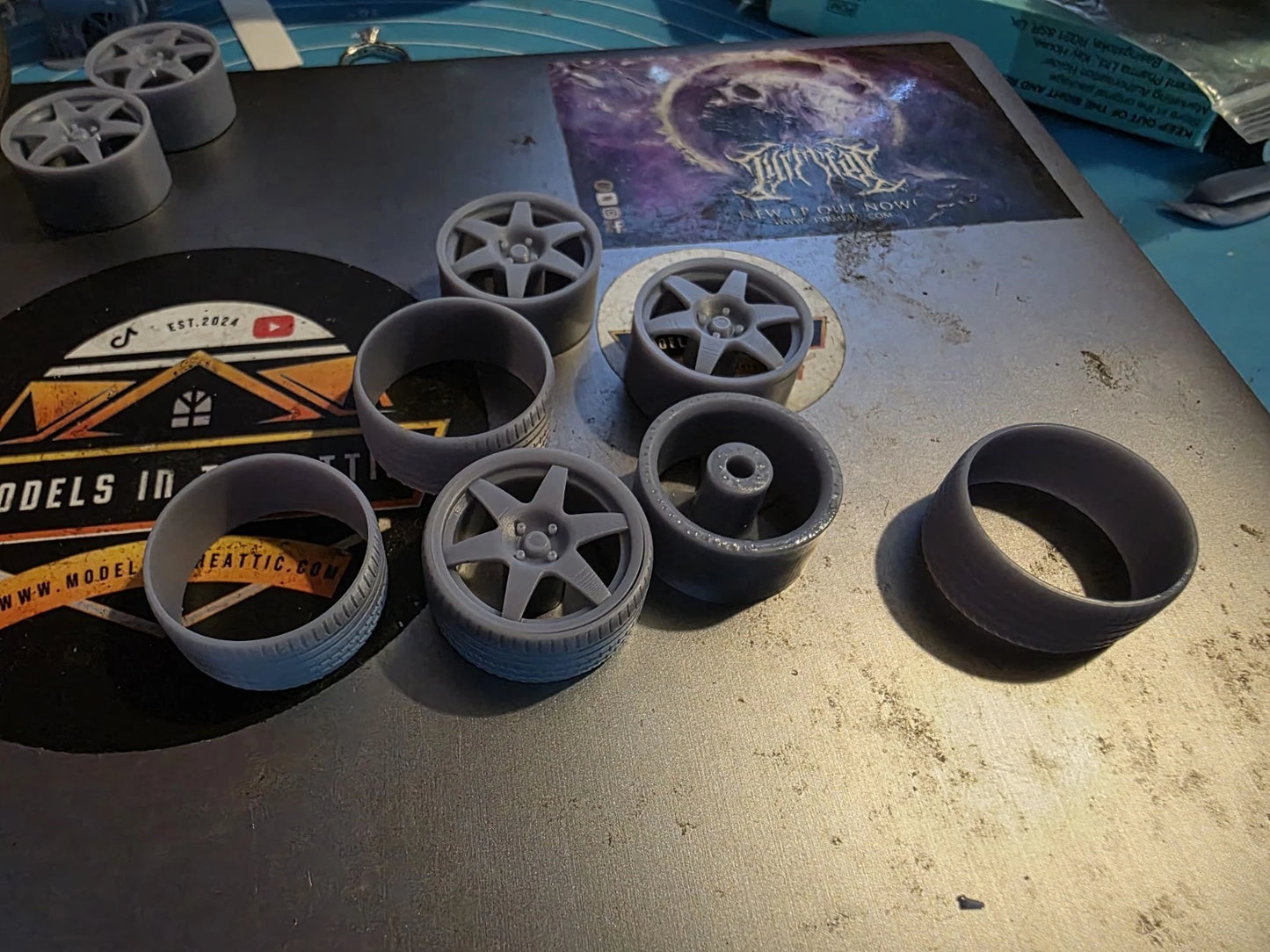 Compomotive M06 with Ultra Low Tyres
