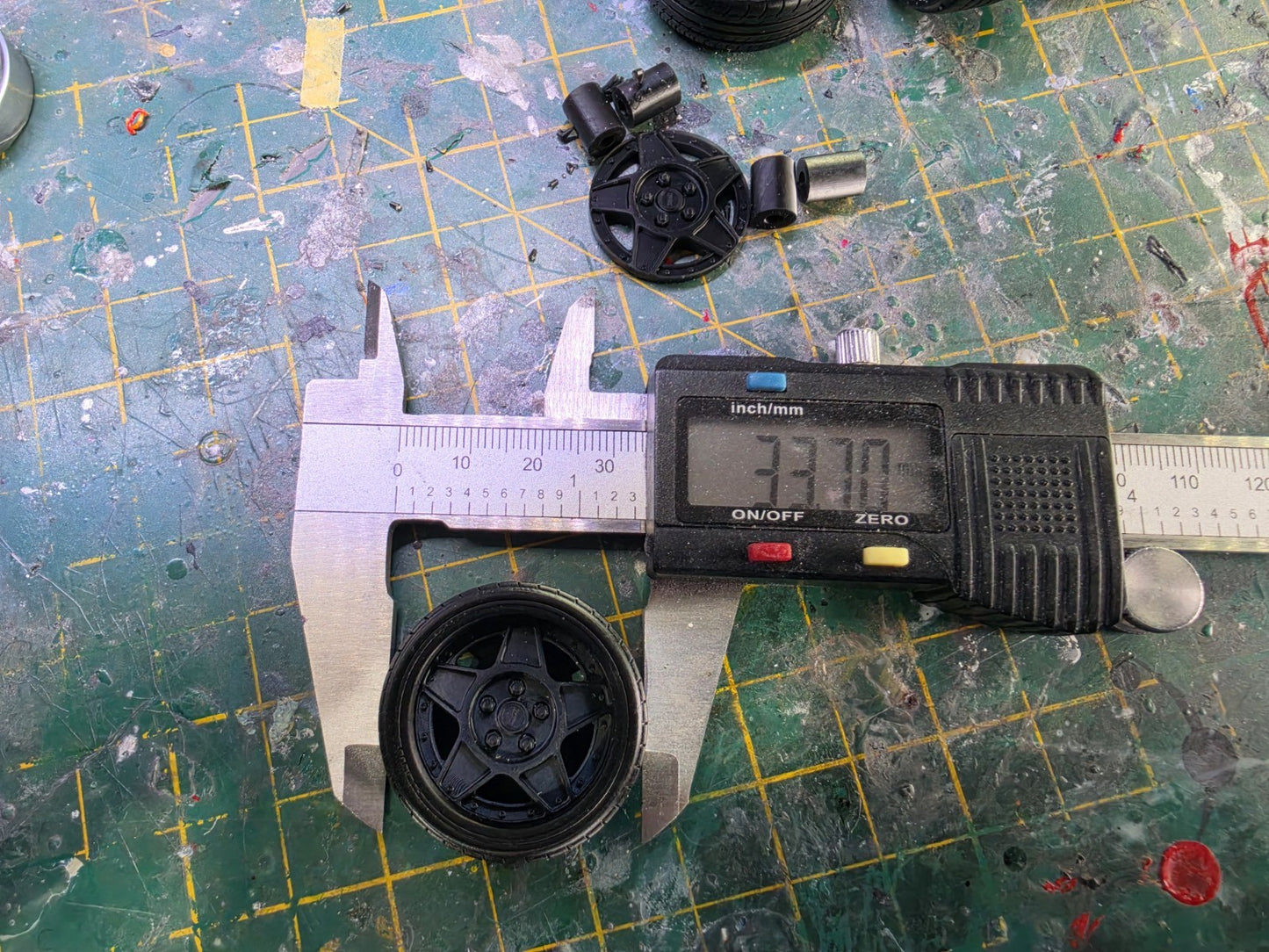 1/18 Scale SIMMONS B45 3d Printed Wheels & RESIN Tyres