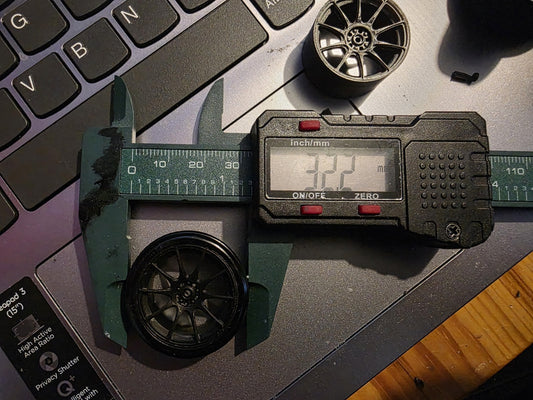 1/18 Scale 32mm XXR 527 And Rubber Tyres