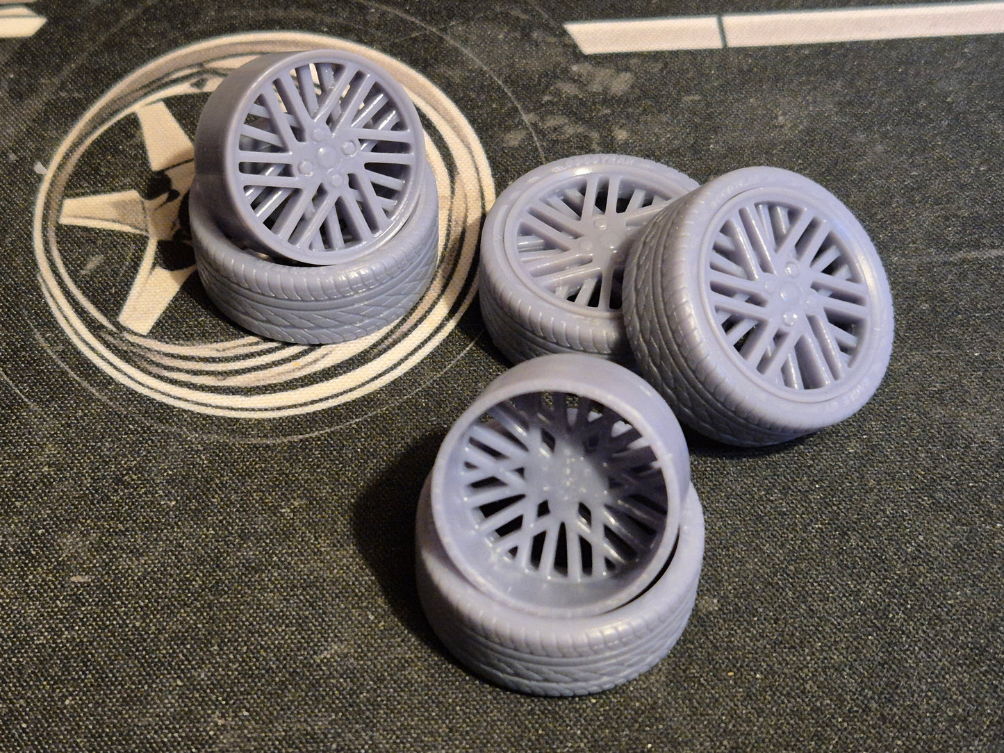 1.18 Ford Sierra Lattice with Goodyear tyres