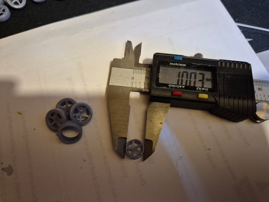 1.43 Cades Apollo with Michelin tyres