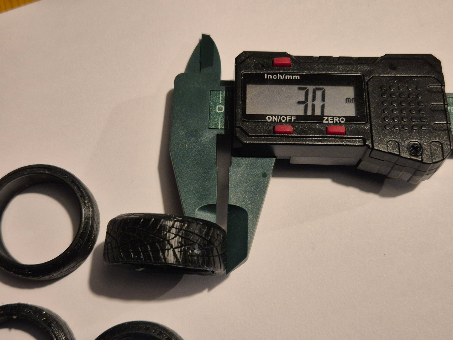 1/18 Toyo Stretched Rubber tyres for 18" to 20"