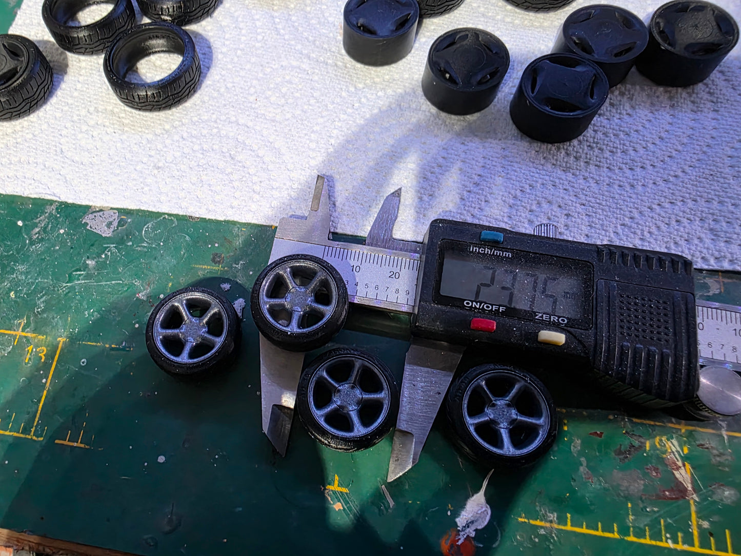 1/18 Cosworth with Toyo Tyres Gunmetal