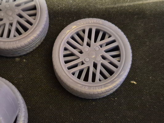 1.18 Ford Sierra Lattice with Goodyear tyres