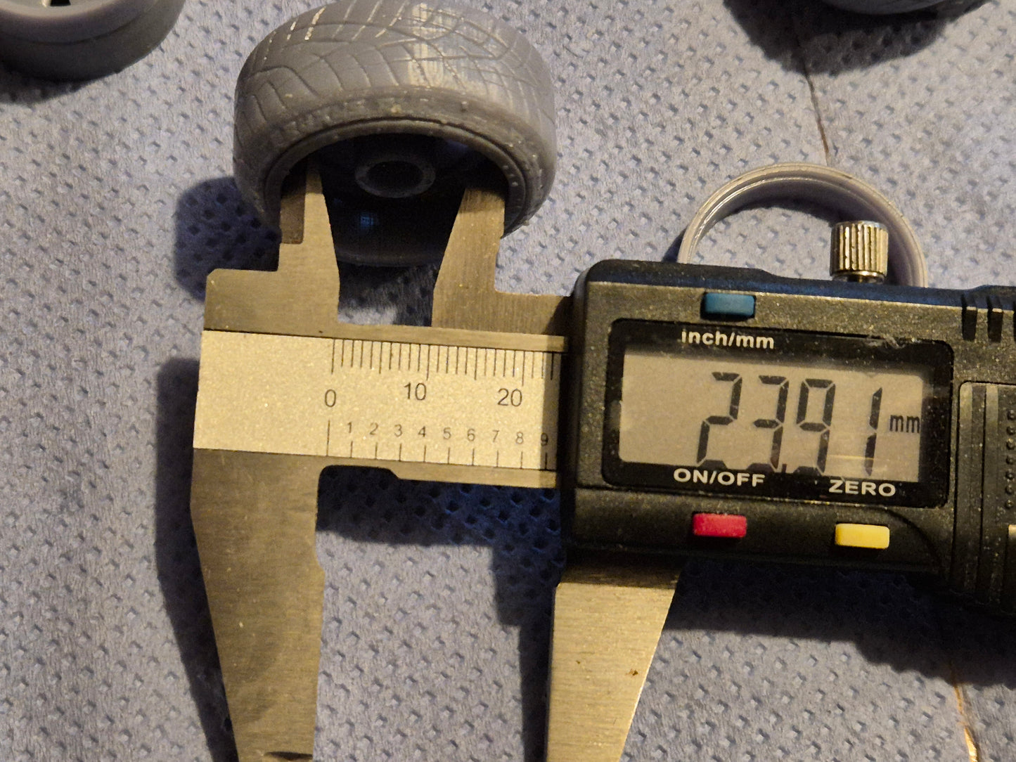 Ronal Teddy wheels with Stretched Toyo Tyres