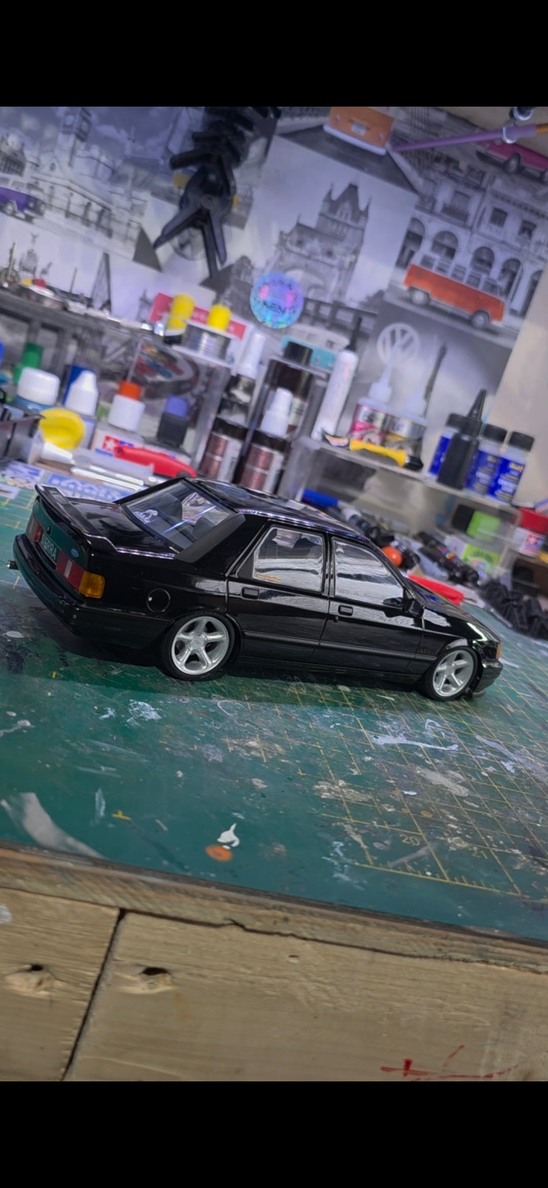 1/18 Ford Cosworth with Michelin tyres