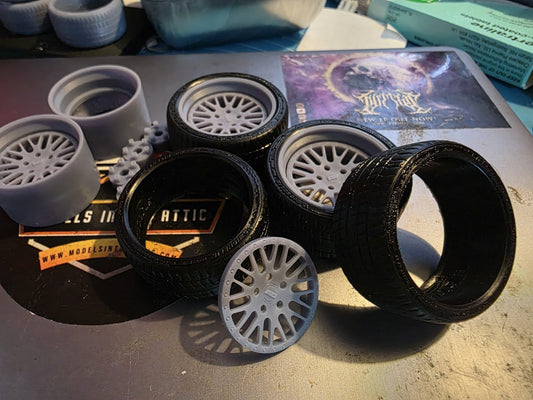 1/12 Scale CCW Classic with Rubber Michelin tyres