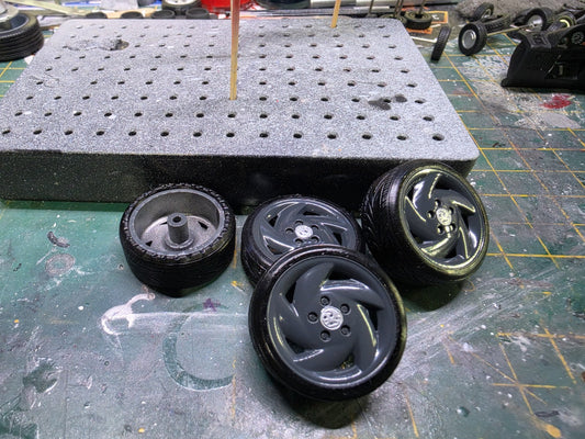 1.18 MCG CAVALIER GSI TURBO WHEELS PAINTED ANTHRACITE GREY WITH VAUXHALL BADGES