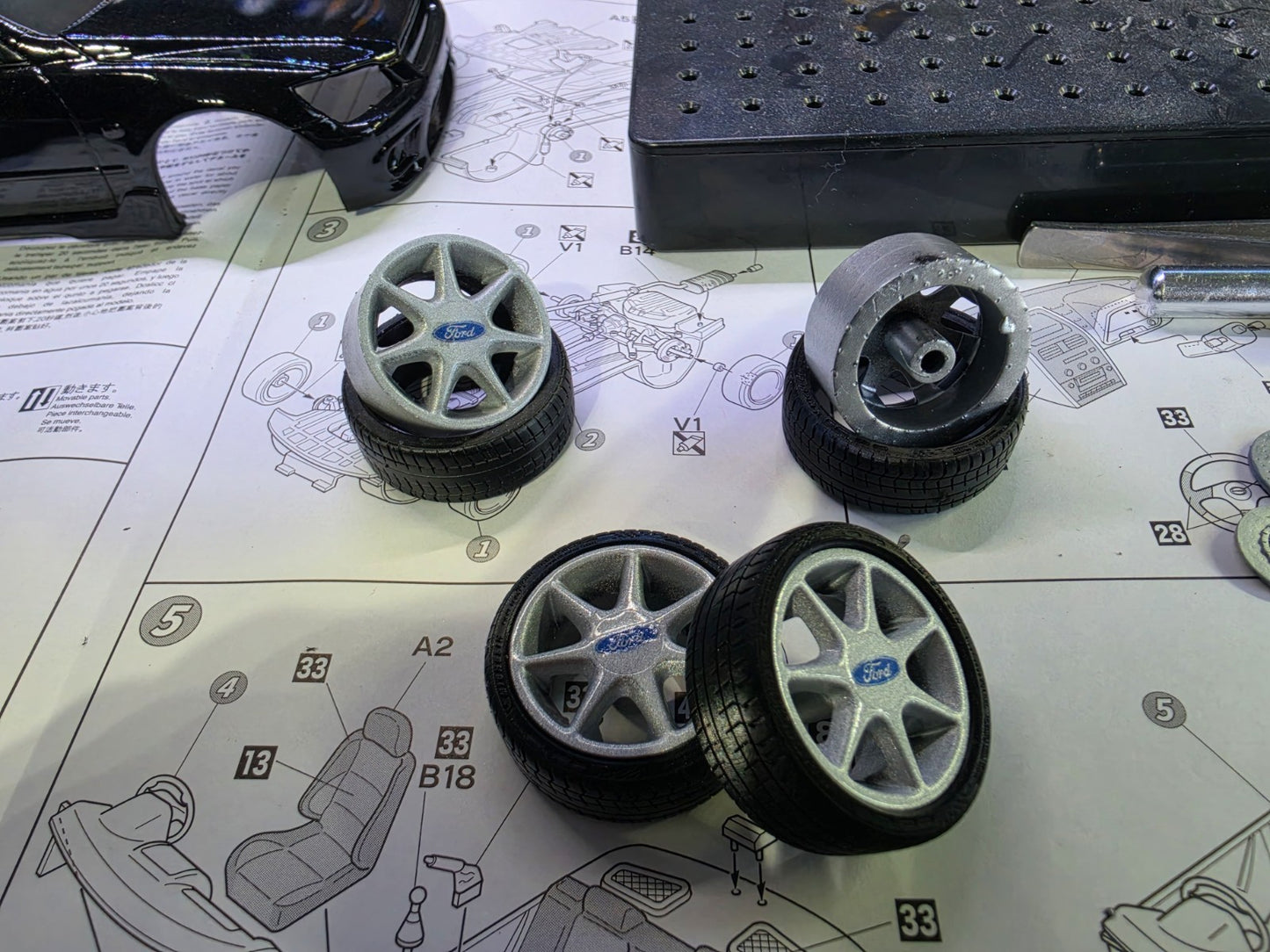 1/18 Scale Ford RS7 3d Printed Wheels & RESIN Tyres ONLY Pre-painted SILVER