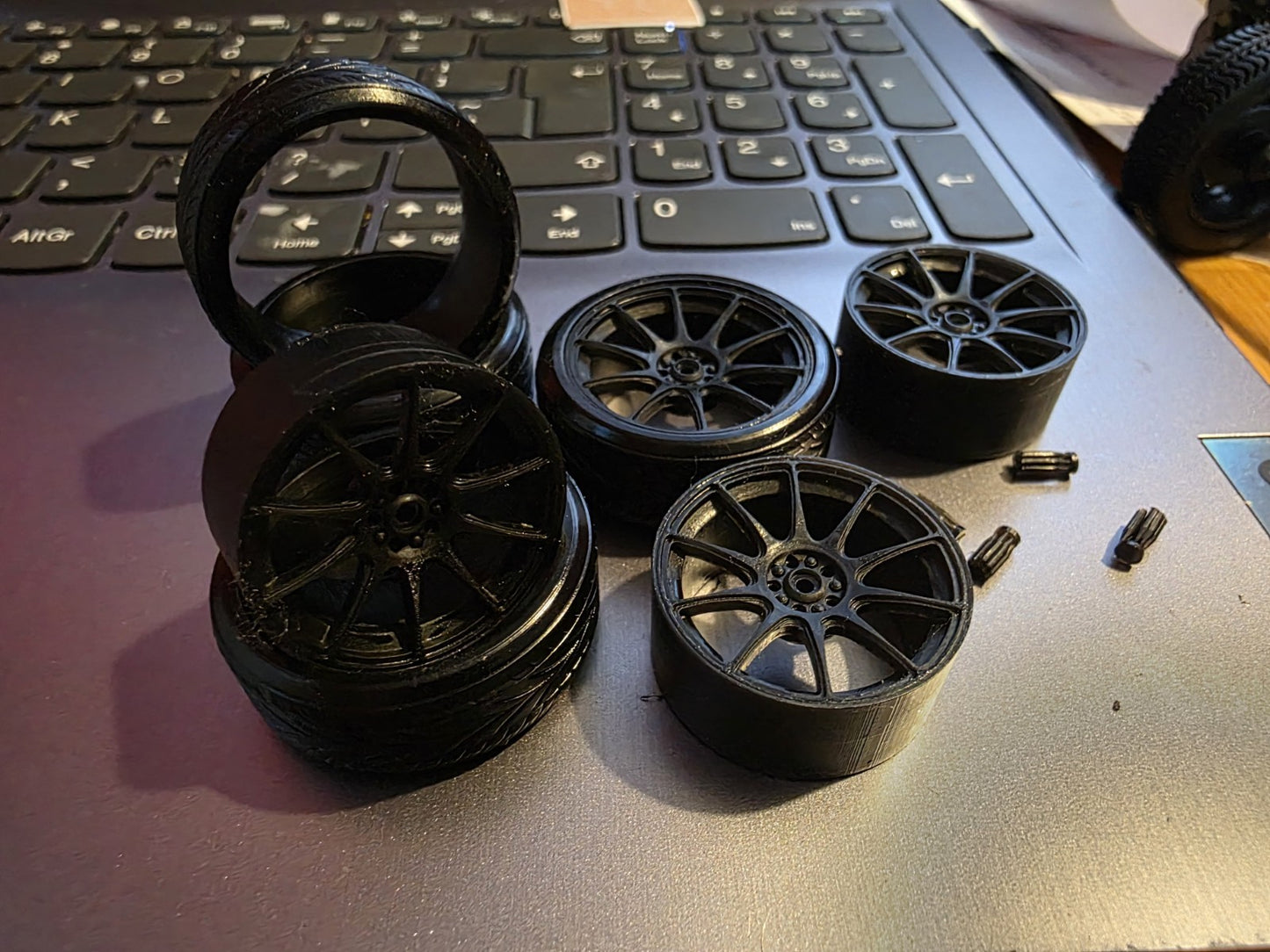 1/18 Scale 32mm XXR 527 And Rubber Tyres
