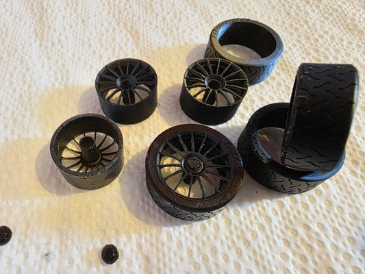 1/24 scale OZ SUPERTURISMO with TRACK Tyres