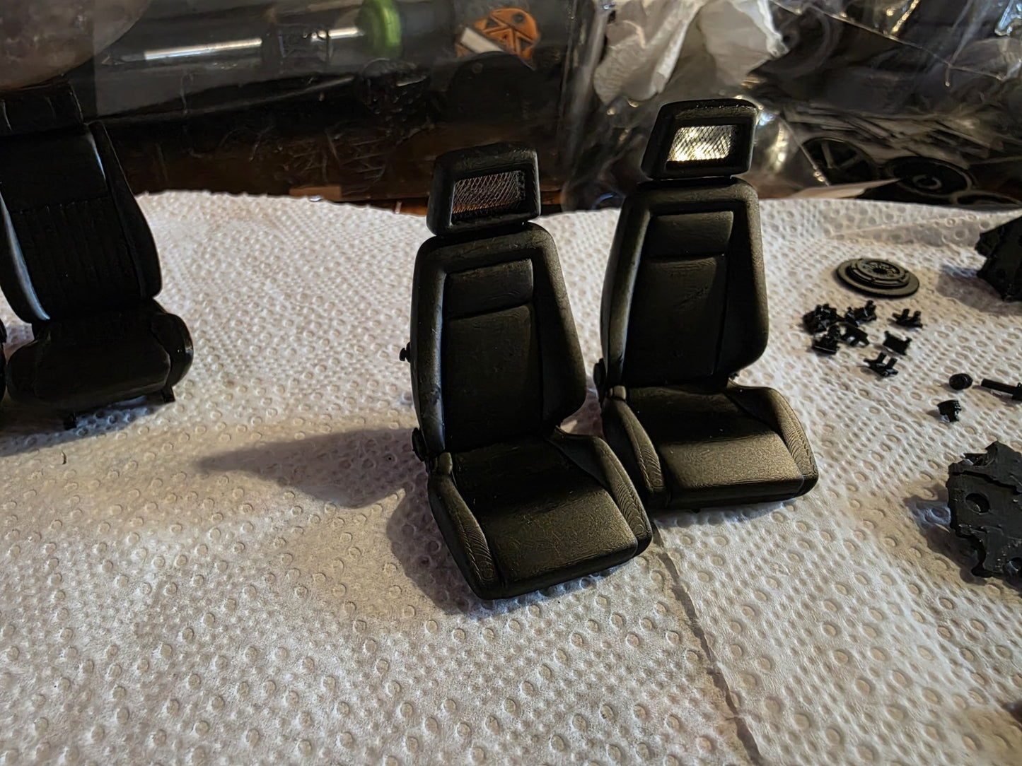 1/18 Ford Fishnet style seats PAIR