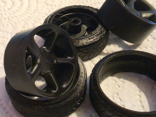 1/18 scale Ford Cosworth Wheels with Toyo RESIN Tyres & MCG OTTO HUBS