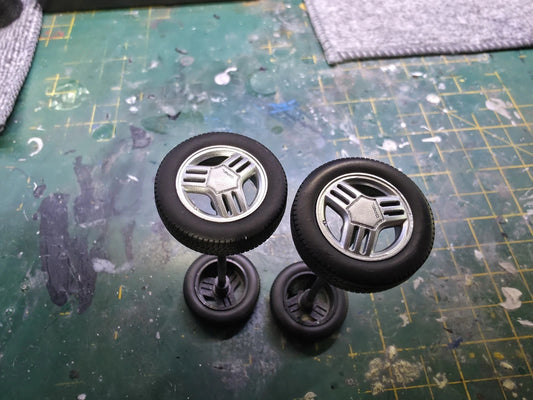 Opel Corsa Nova Wheels with AXLES MCG Opel Corsa Diecast 1.18