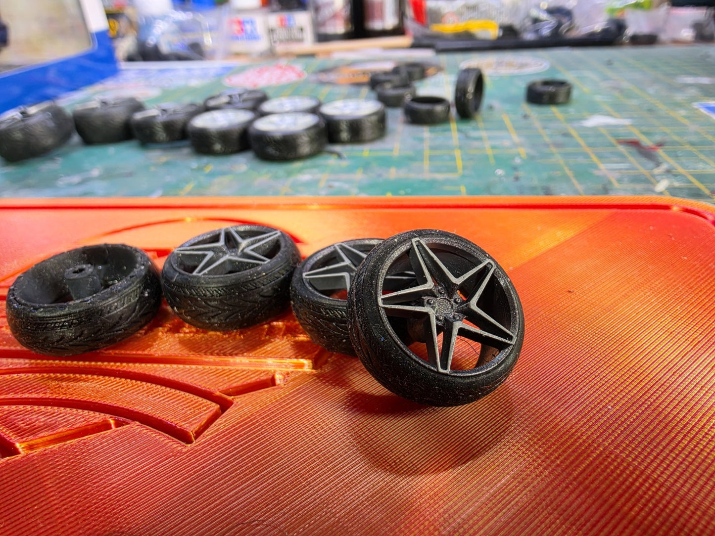 1/24 Scale Veemann VFS-46 Pre-painted 3d Print wheels RUBBER TYRE