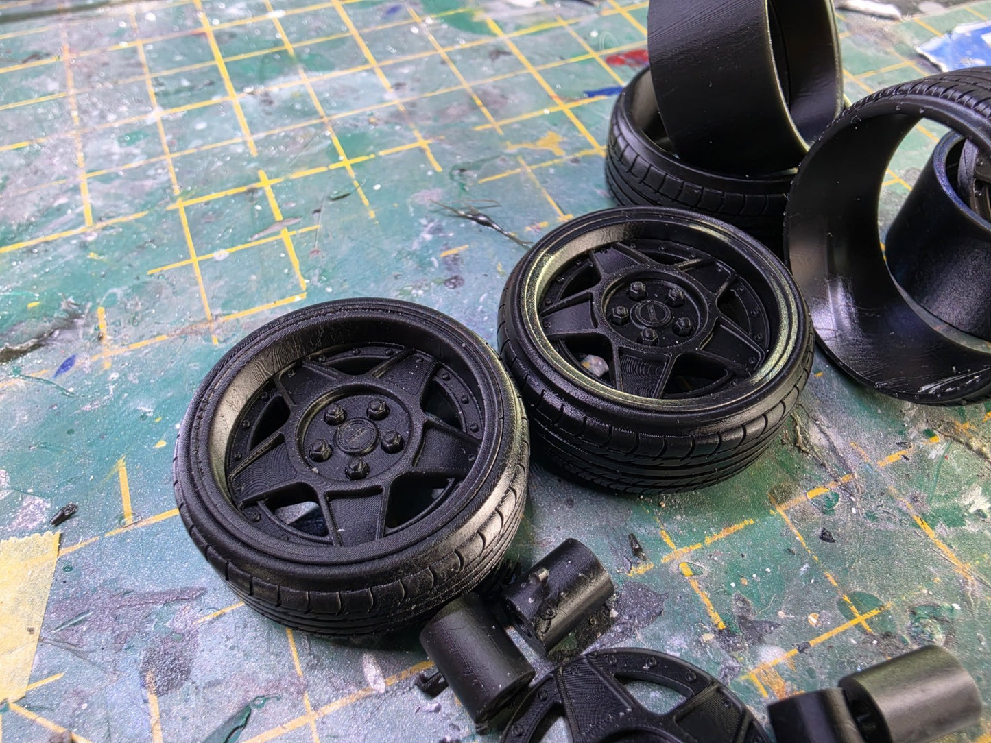 1/18 Scale SIMMONS B45 3d Printed Wheels & RESIN Tyres