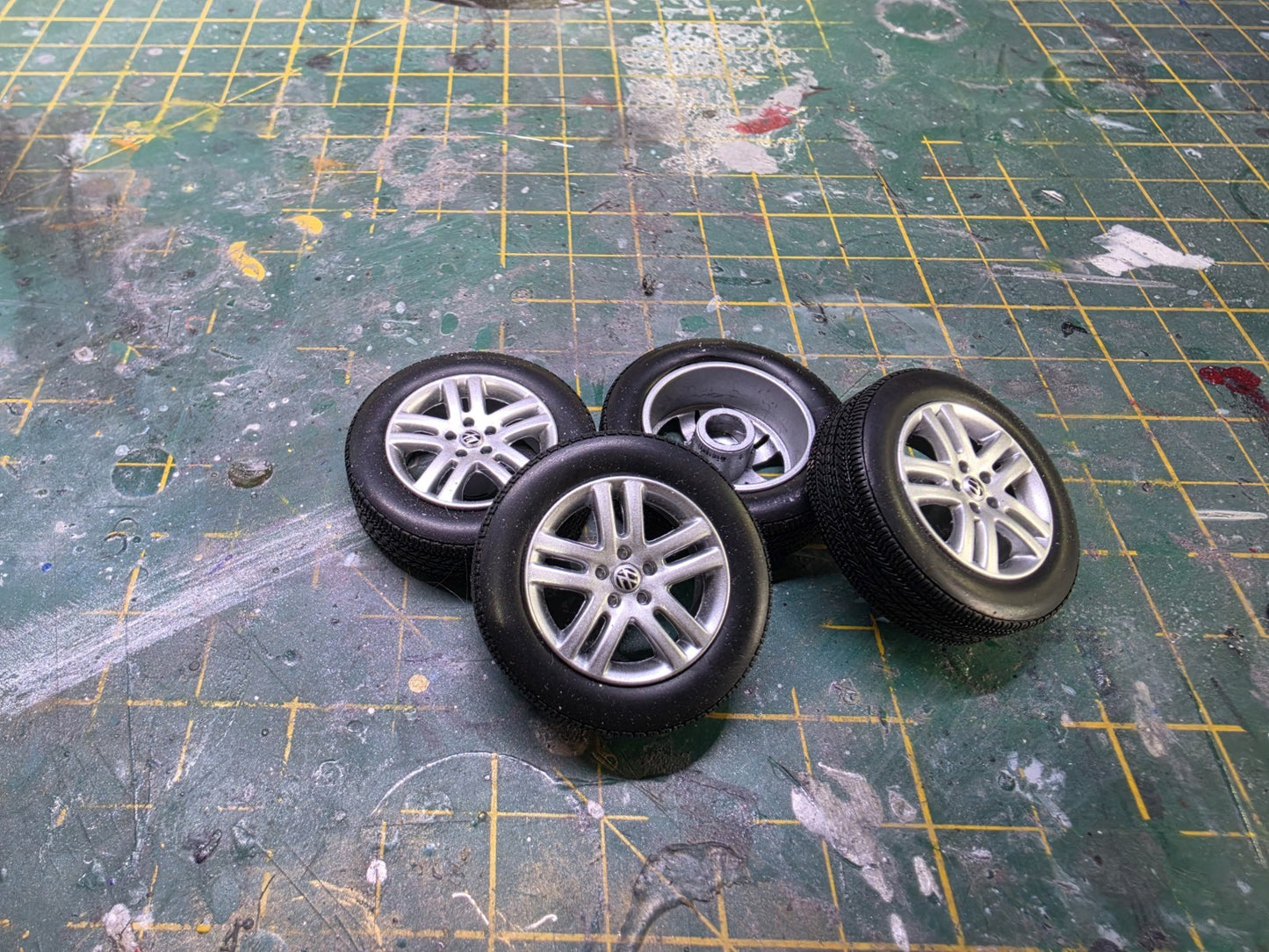 1/18 Scale Original VW Wheels & Rubber Tyres