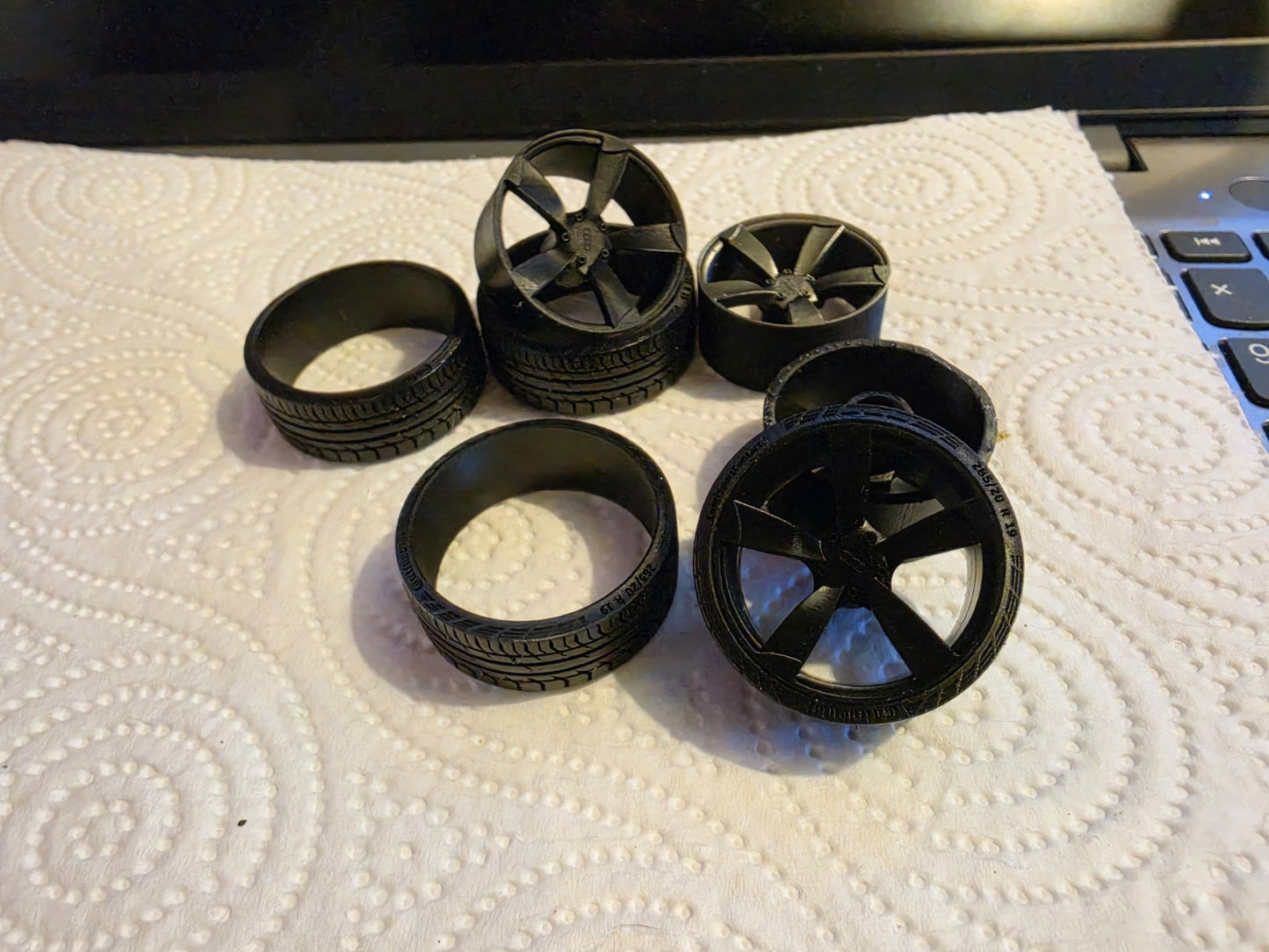 1/18 Scale Audi TTRS 3d Printed Wheels & RESIN CONTINENTAL Tyres