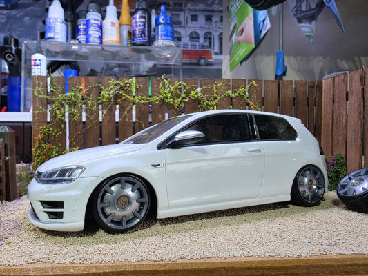 1/18 Scale VW BEETLE 3d Printed Wheels & RUBBER Stretched Tyres