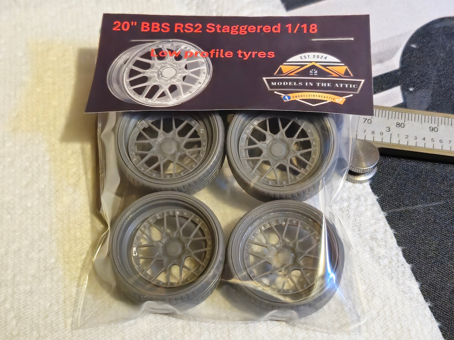 20" BBS RS2 Staggered 1/18 Niederquerschnittsreifen