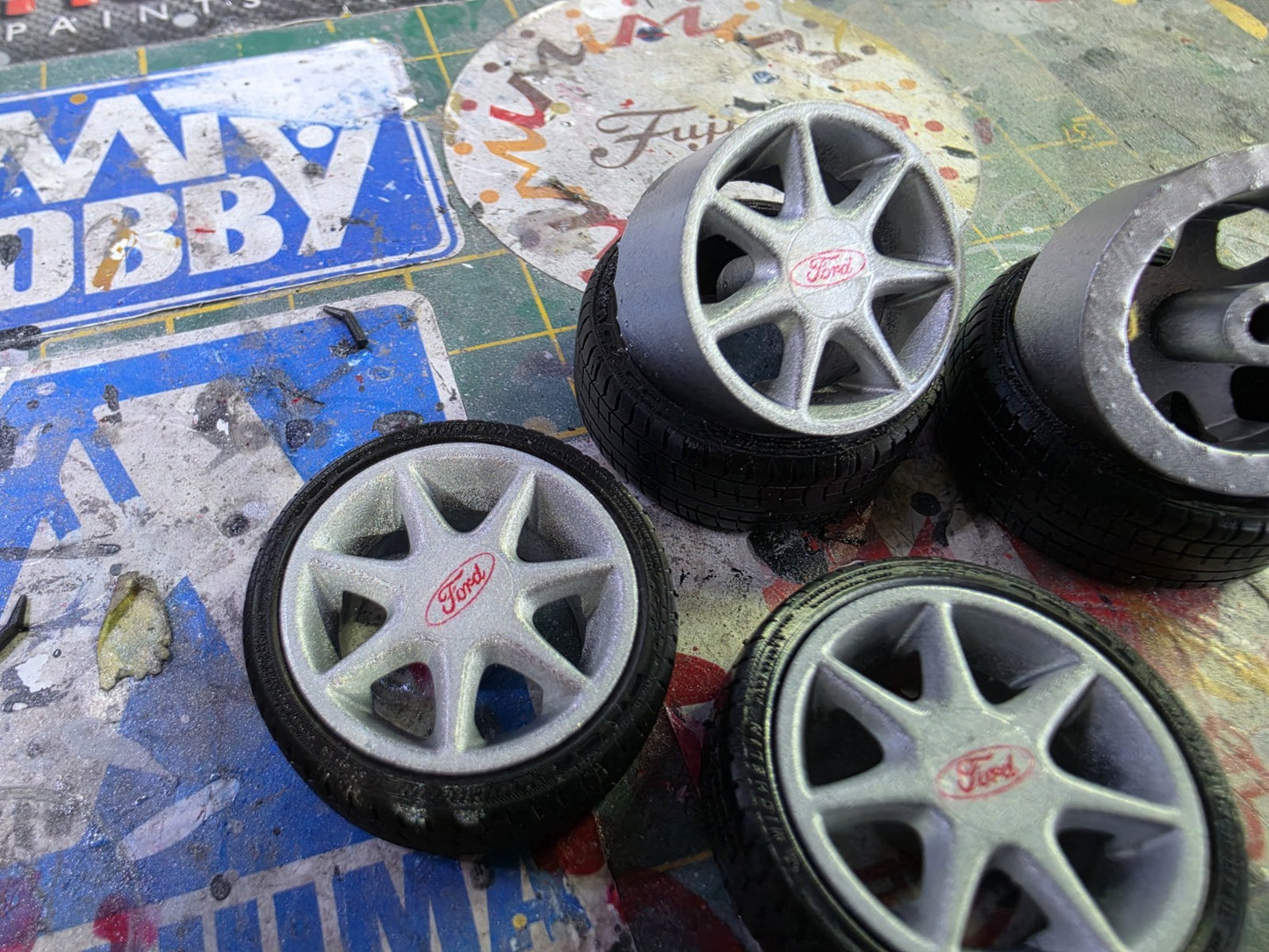 1/18 Scale Ford RS7 3d Printed Wheels & RESIN Tyres ONLY Pre-painted SILVER