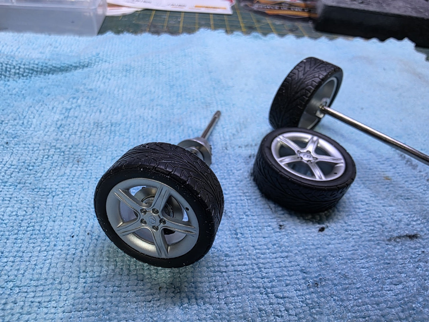 1/18 scale Lexus IS200 ORIGINAL WHEELS AND Tyres Model Diecast OTTO MODEL IS200