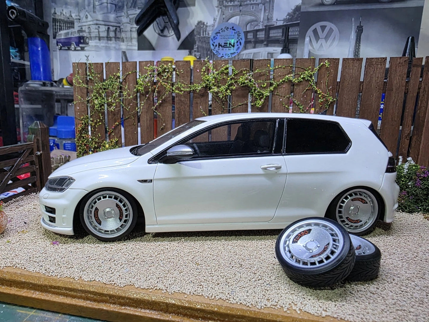 1/18 Ronal Turbo R10 painted Set
