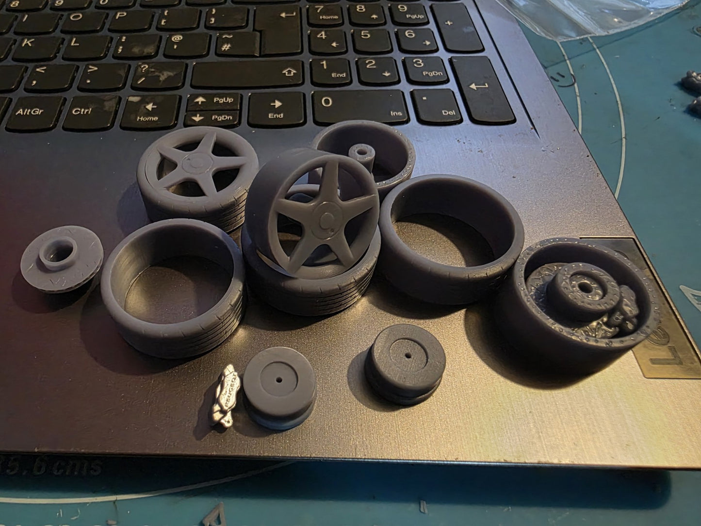 1/18 scale MIM RAFFINO