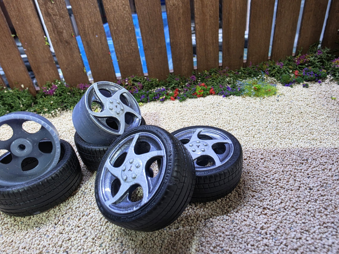 1/18 Scale MERCEDES ALPHARDS 3d Printed Wheels & Tyres ONLY Pre-painted