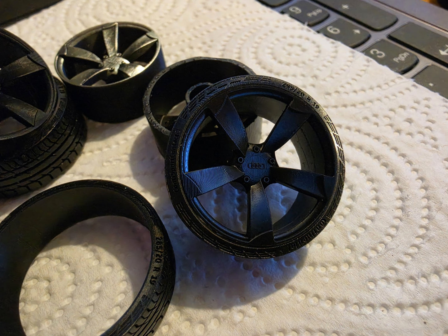 1/18 Scale Audi TTRS 3d Printed Wheels & RESIN CONTINENTAL Tyres