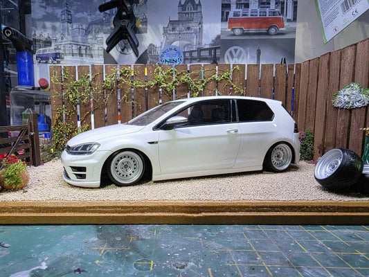 1/18 scale Banded Steels with STRETCHED Tyres PRE-PAINTED