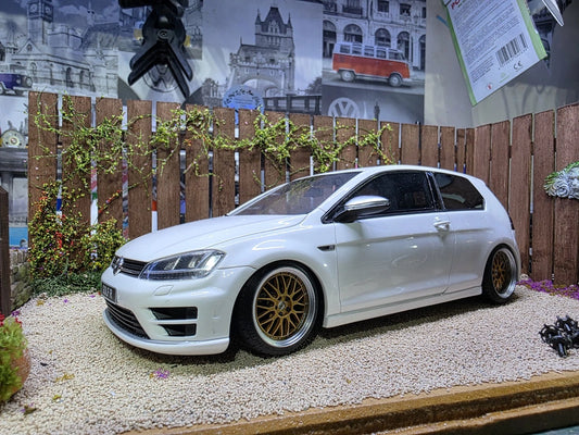 1/18 scale 18" BBS LM with STRETCHED Tyres PRE-PAINTED GOLD