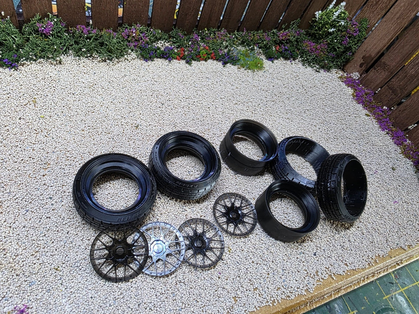 1/18 scale 18" BBS RS2 with PIRELLI Stretched Tyres