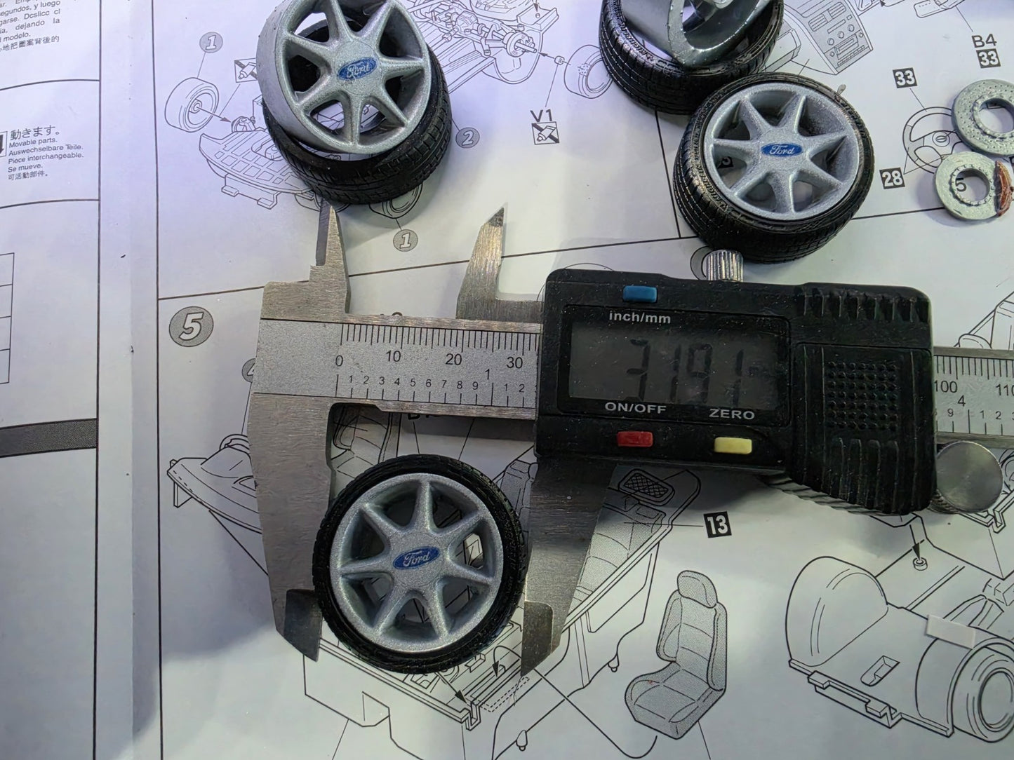 1/18 Scale Ford RS7 3d Printed Wheels & RESIN Tyres ONLY Pre-painted SILVER