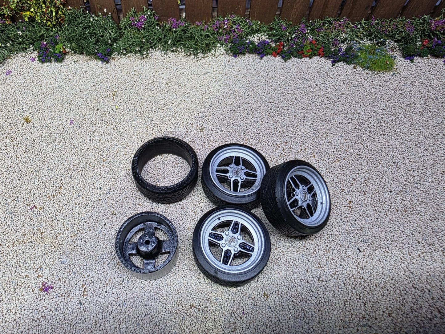1/18 Ford RS 4 Spoke Painted Set