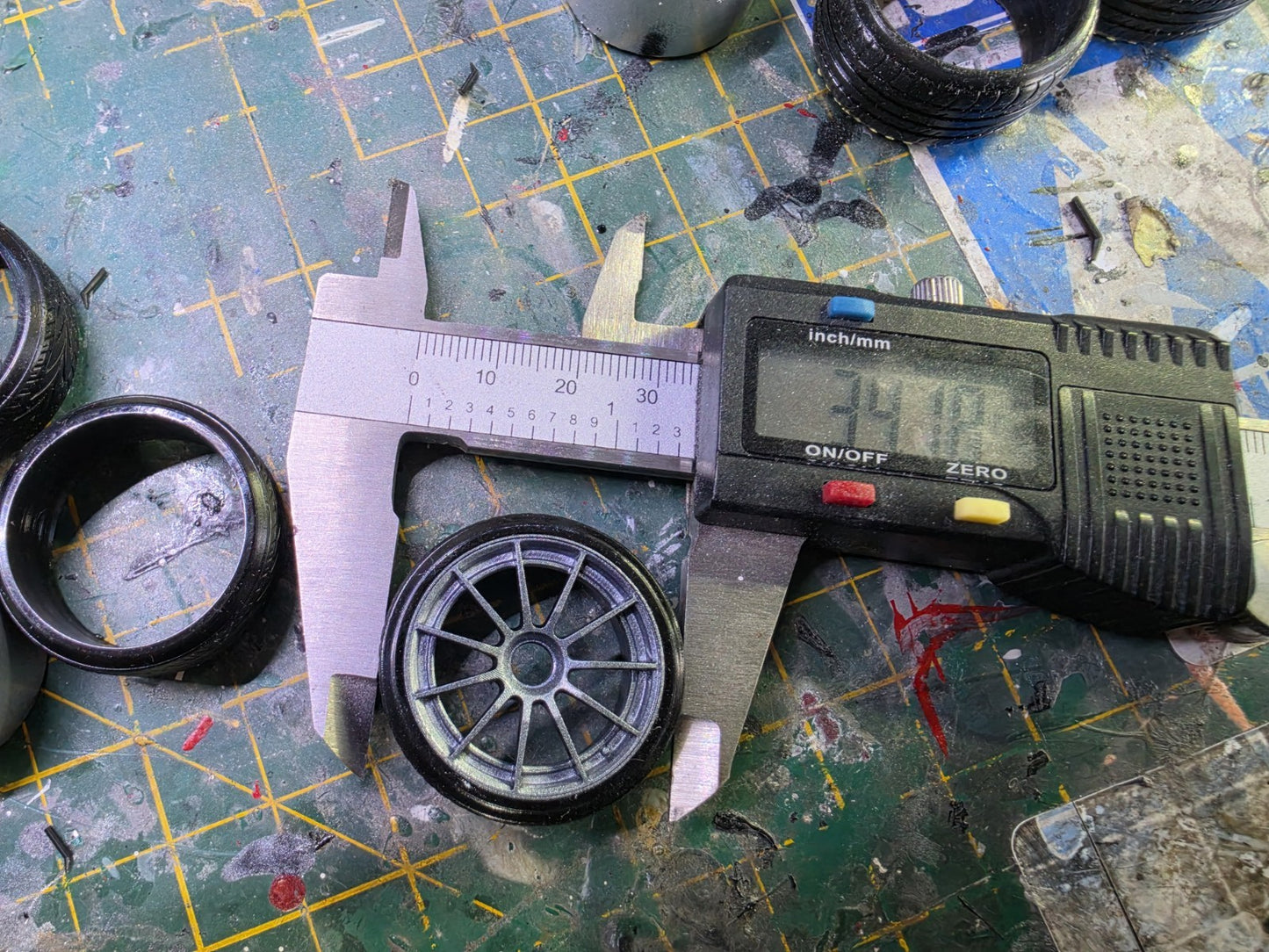 Rotiform DTM painted Set 1/18 Scale Grey with Rubber tyres
