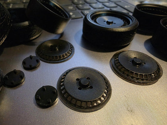 1/18 scale Schmidt TH Line