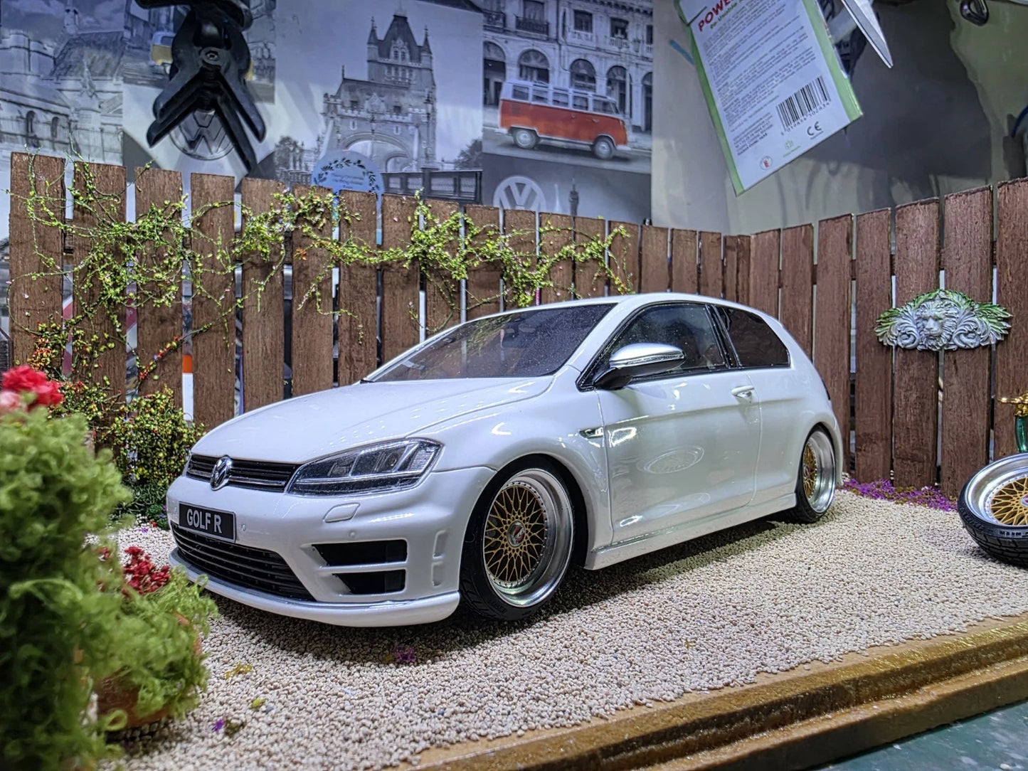 1/18 scale 18" BBS RS with STRETCHED Tyres PRE-PAINTED GOLD