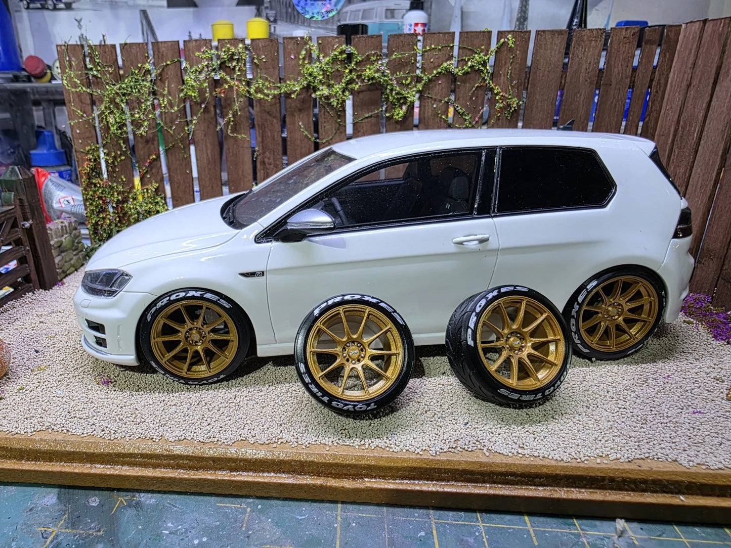 1/18 scale XXR 527 with TOYO TRACK Tyres painted Set