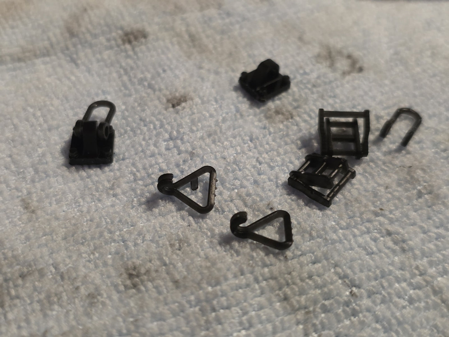 1/18 Scale RATCHET STRAP SET x2 for DIORAMA or TRAILER and RECOVERY LORRY