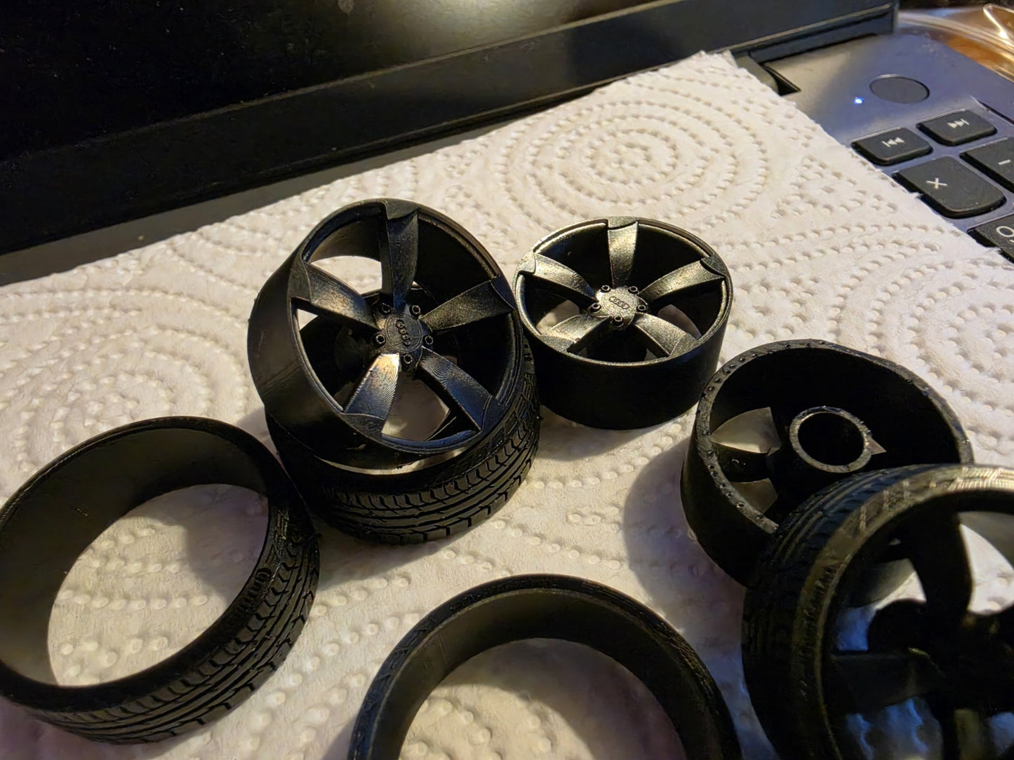 1/18 Scale Audi TTRS 3d Printed Wheels & RESIN CONTINENTAL Tyres