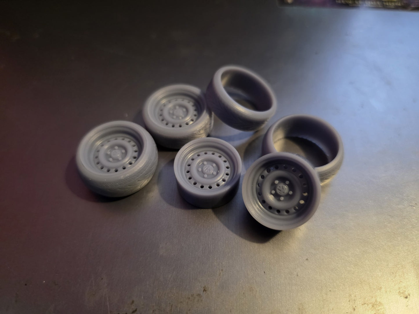 VW Banded Steels Staggered