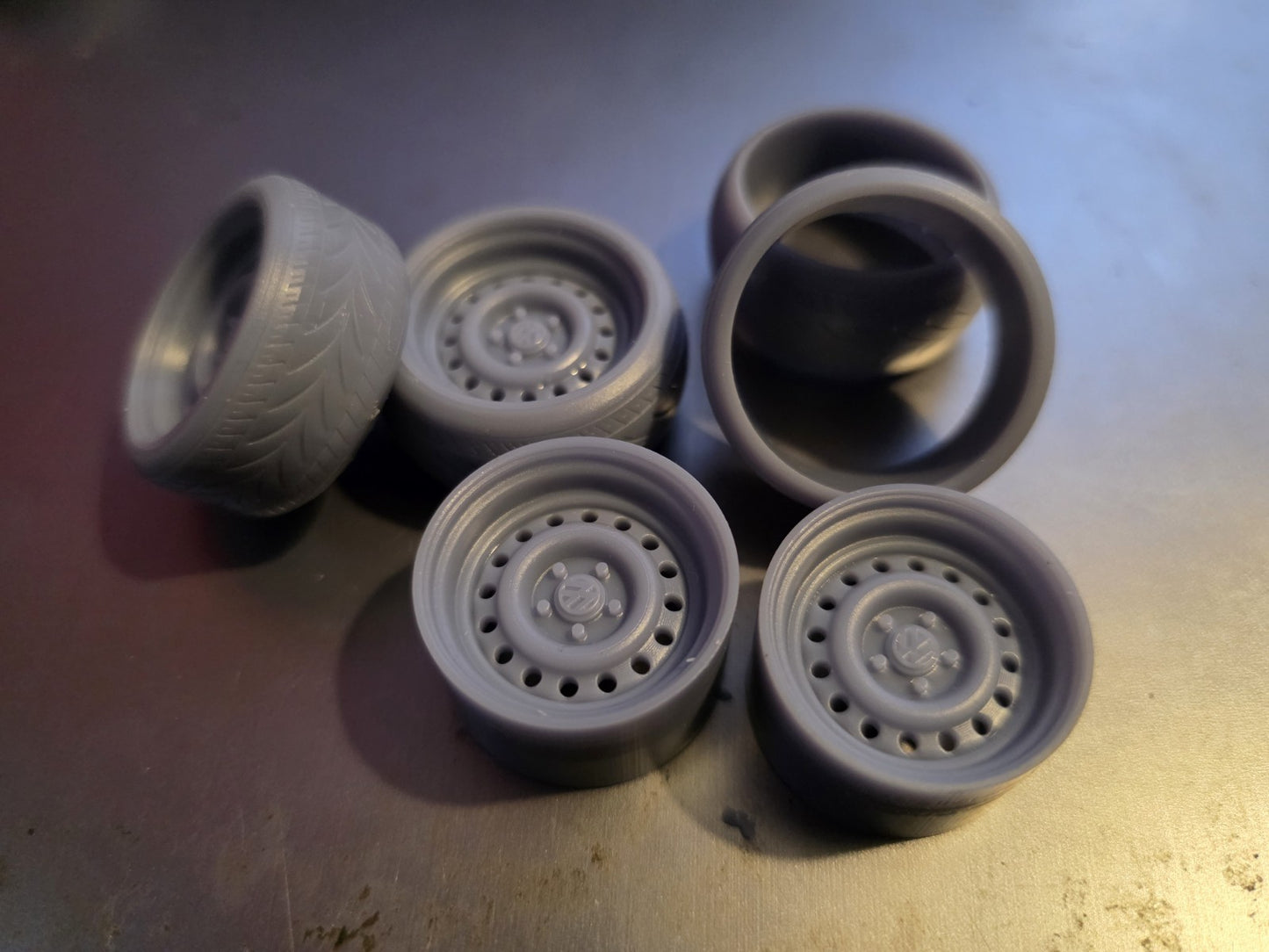 VW Banded Steels Staggered