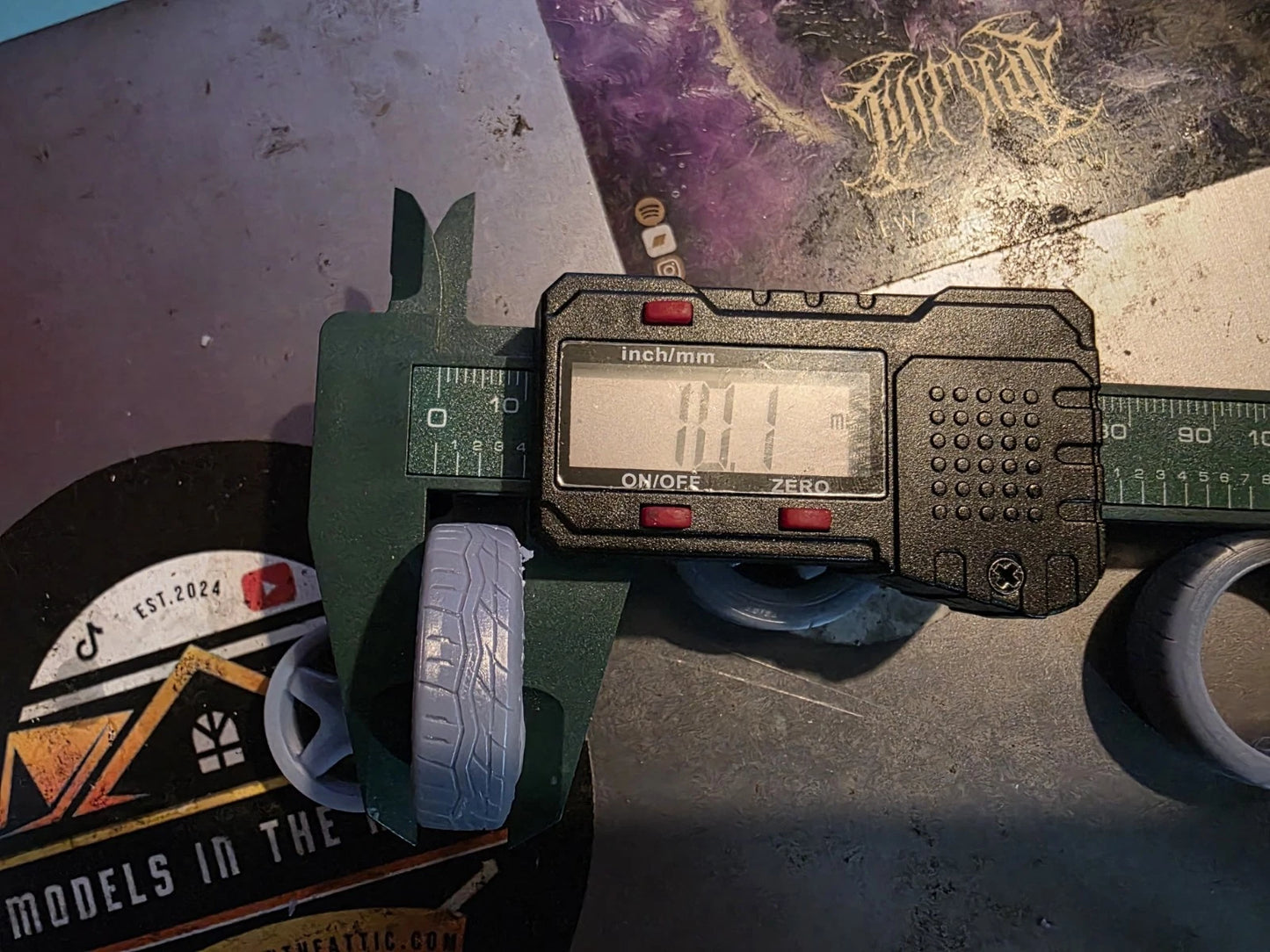 Alessio Speedlines with Vauxhall Badge