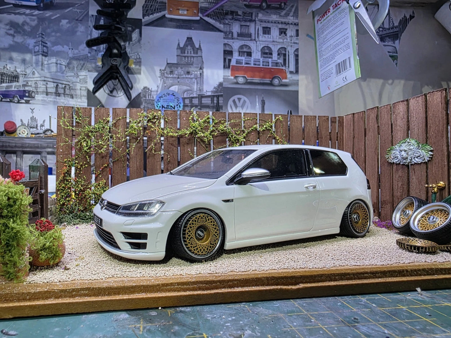1/18 scale BBS E50 with RUBBER Tyres painted Set