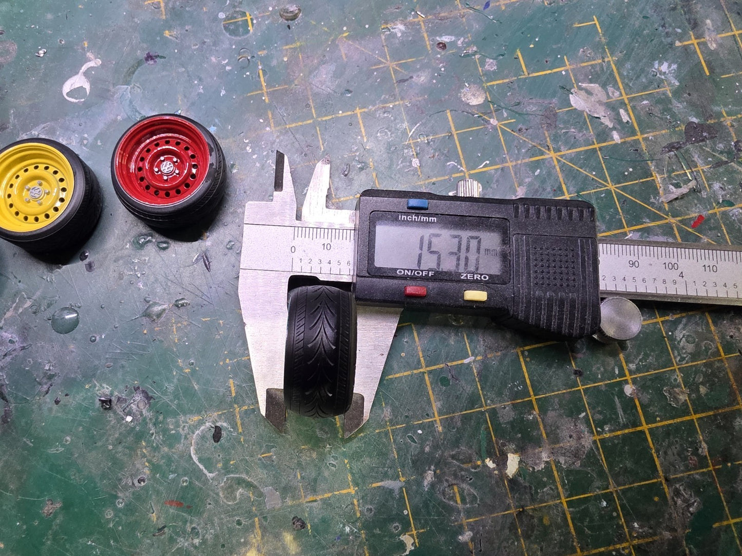 1/18 scale Banded Steels Tyres PRE-PAINTED Harlequin colours