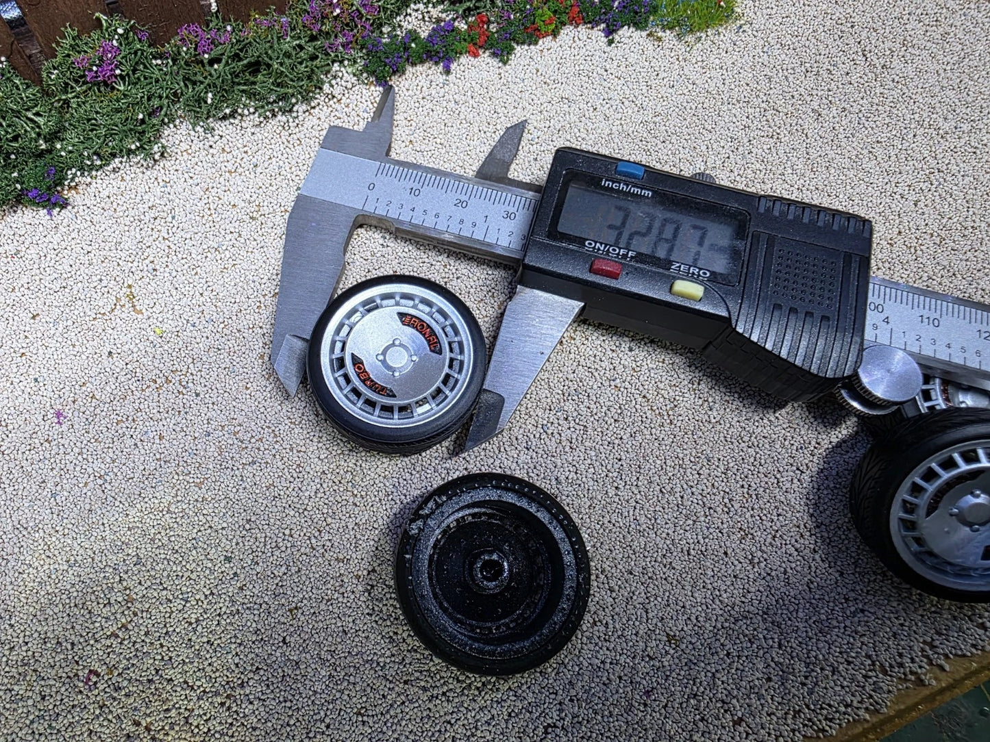 1/18 Ronal Turbo R10 painted Set