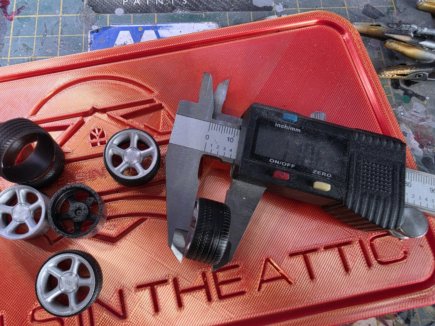 1/24 scale Ford Cosworth with Ultra low Tyres 3D Printed Pre-painted silver