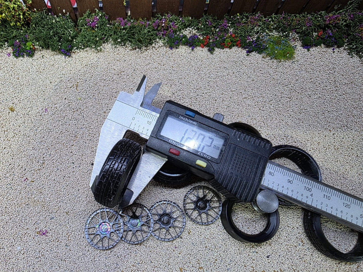 1/18 scale 18" BBS RS2 with PIRELLI Stretched Tyres