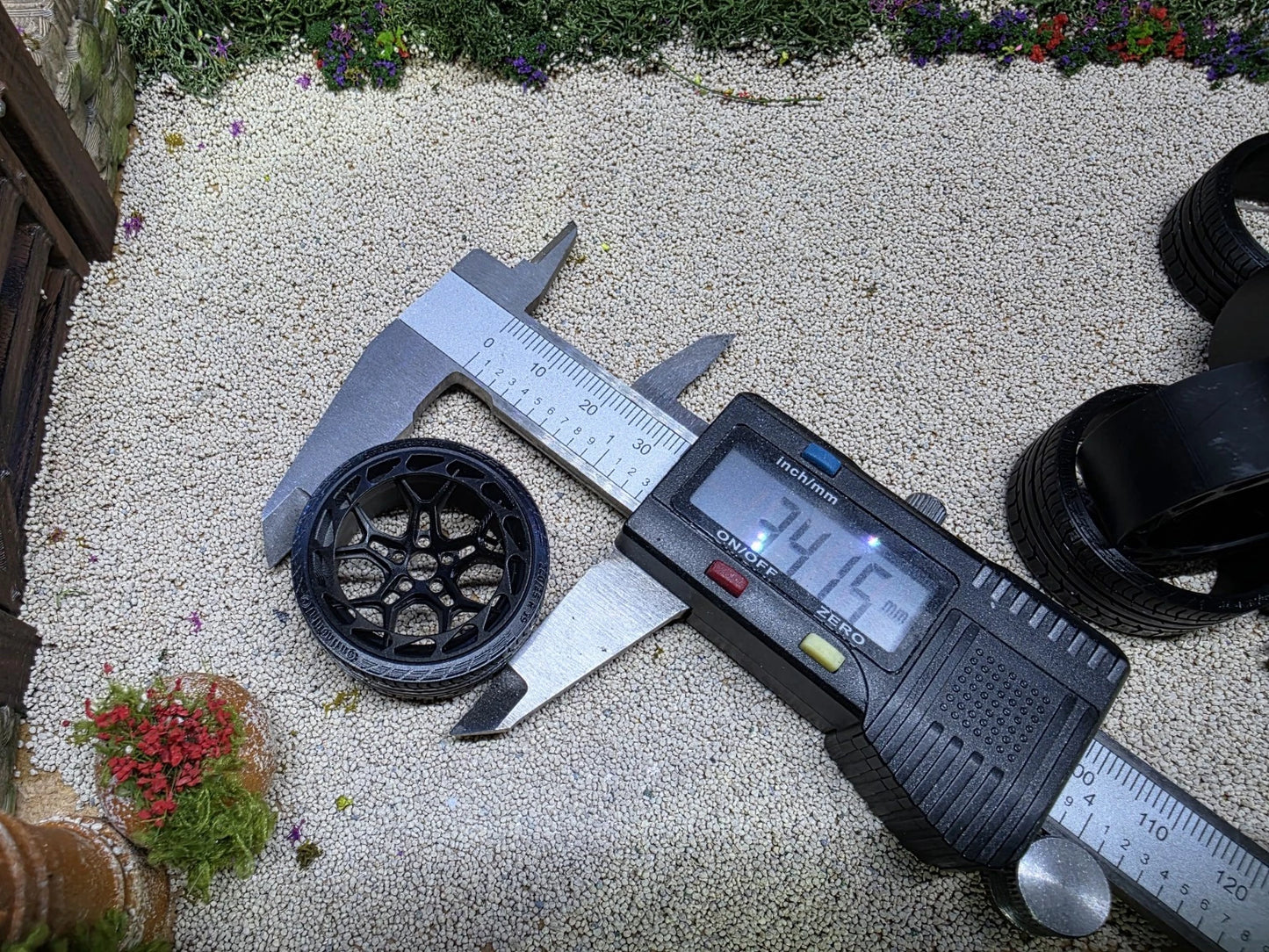 1/18 scale Rohana RFX19